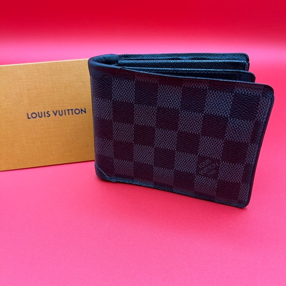 Authentic Louis Vuitton Black Checkered Key & Card Holder - Picture 2 of 10